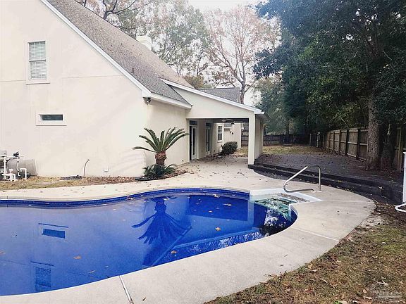 2nd image of 1430 Kingslake Dr