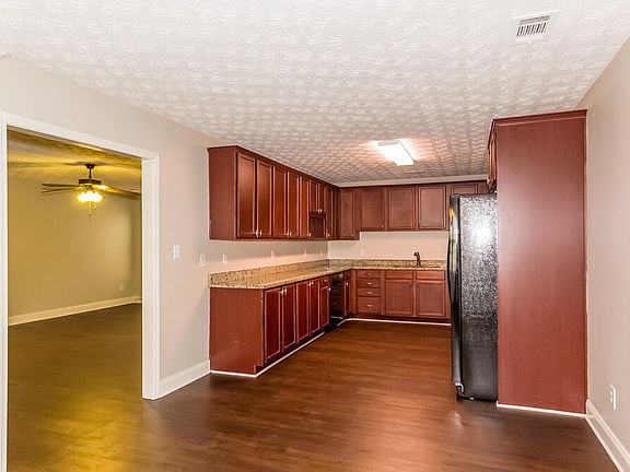 5th image of 117 Daisy Cir