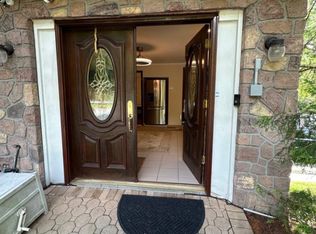 1420 Drumgoole Rd E #2, Staten Island, NY 10309