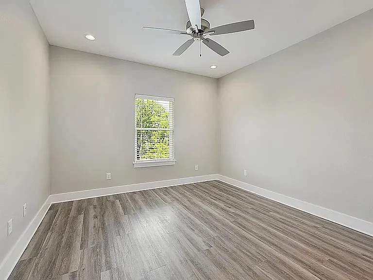 407 Ash St — Photo 8