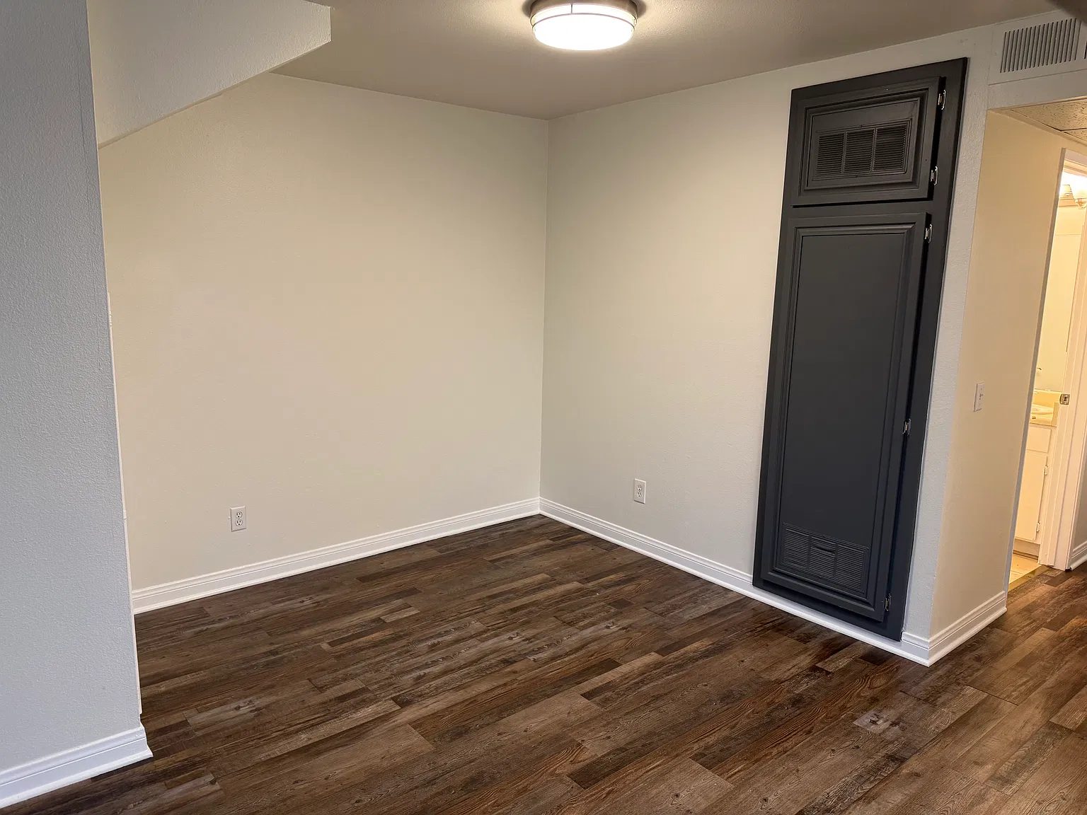 2 bed, 825 sqft, $2,445 — Photo 4