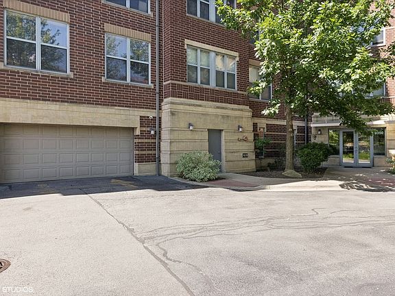 2nd image of 9350 Skokie Blvd Unit 210