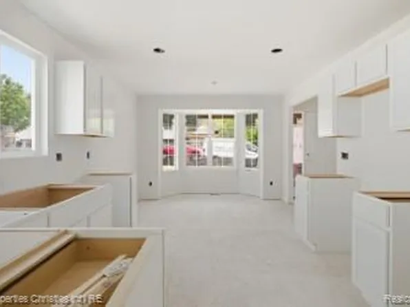757 Nelsons Rdg #2, Howell, MI 48843
