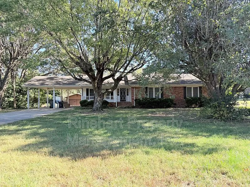 3 bed, 2.0 bath, 1545 sqft, $2,250 — Photo 1