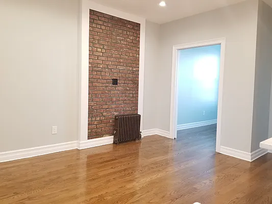 Rented by NYLA Realty | media 4