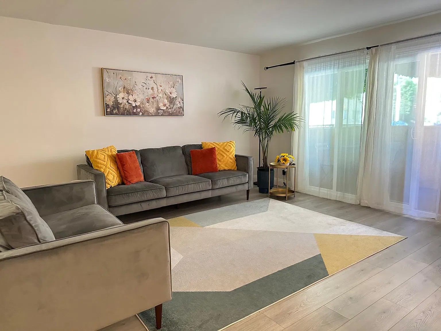 2 bed, 1135 sqft, $3,750 — Photo 1