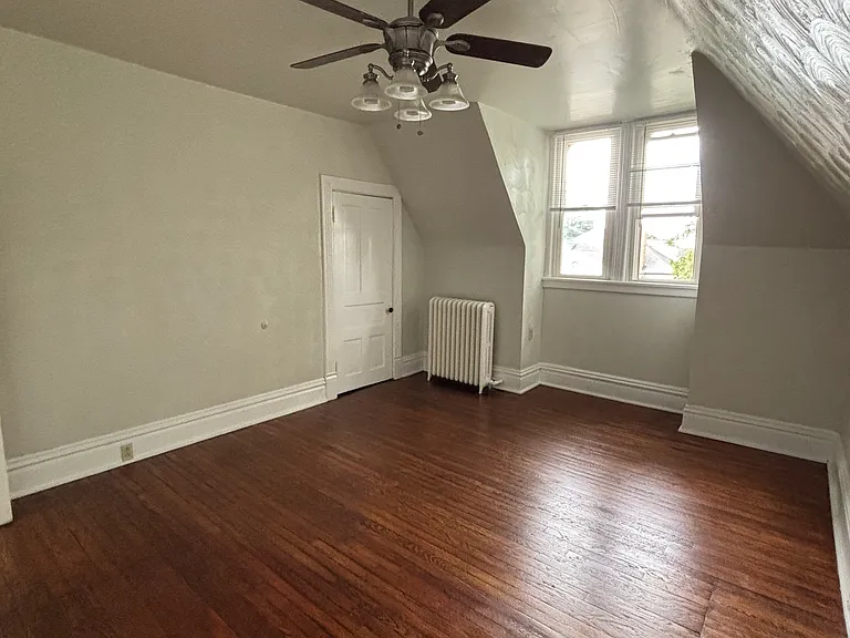 425 N Main St — Photo 5