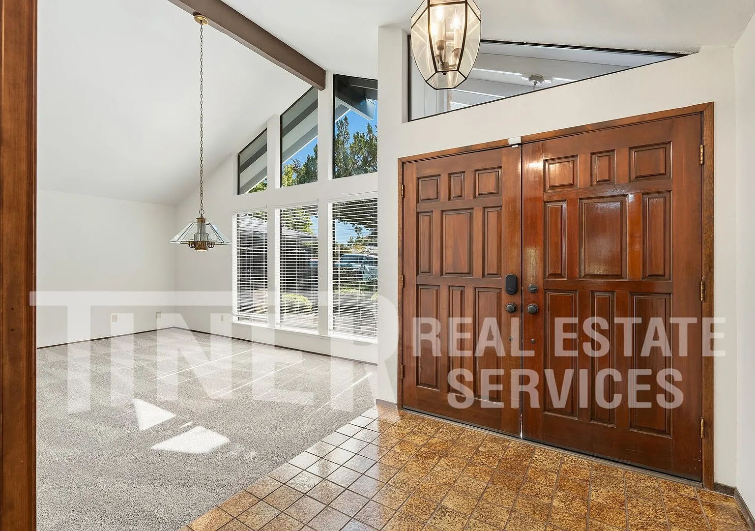 4480 Willowglen Way - Tier 1 - Private Pool & Creekside Views — Photo 4