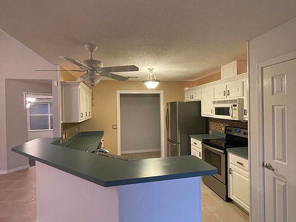 5th image of 6847 Rickwood Dr