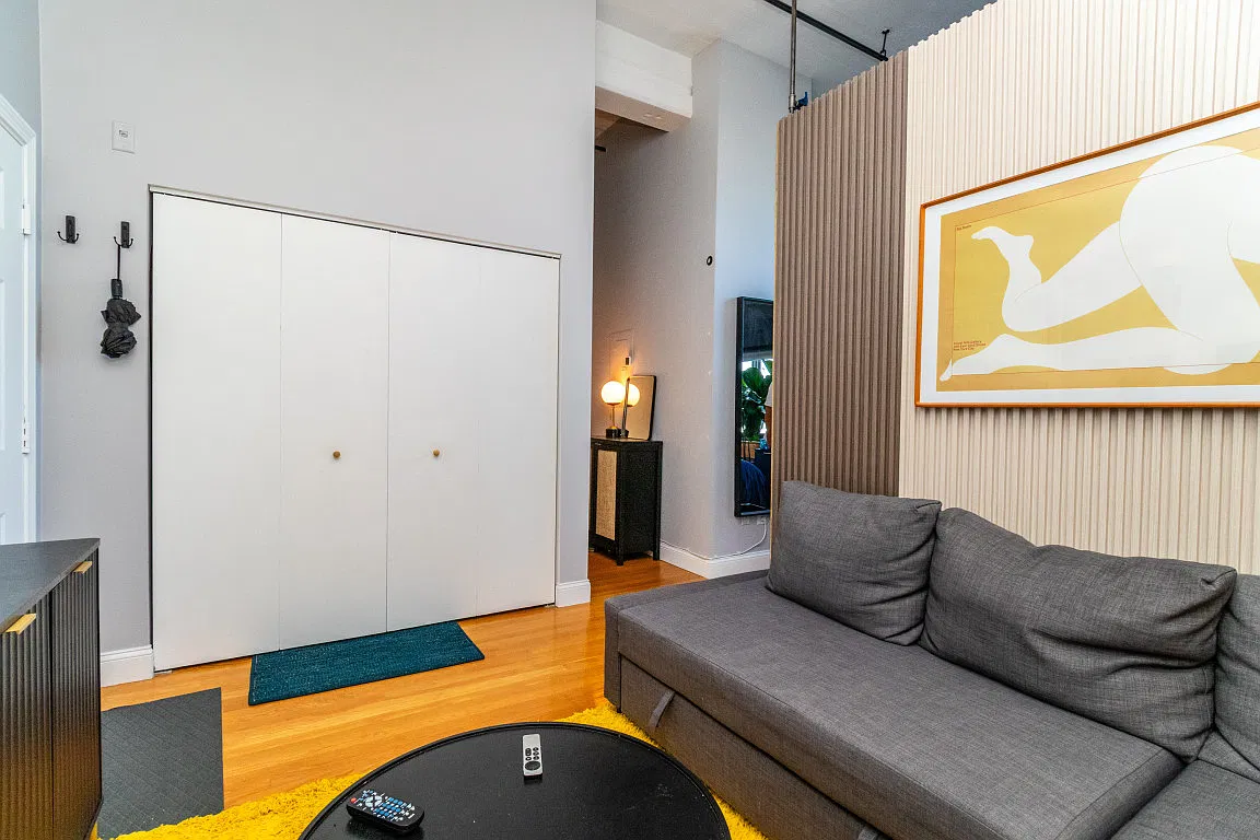 1 bed, 398 sqft, $3,050 — Photo 3