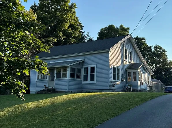 318 S Main St, Mannsville, NY 13661