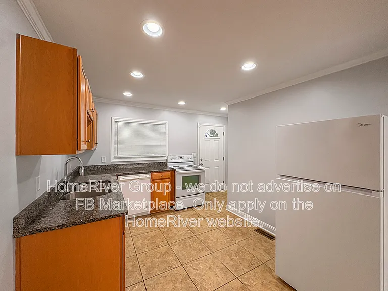 6913 Martha Ave #A — Photo 7