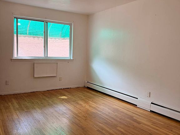 5th image of 4124 Parsons Blvd APT 3