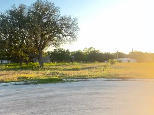 806 N Filmore LOT 21, Beeville, TX 78102