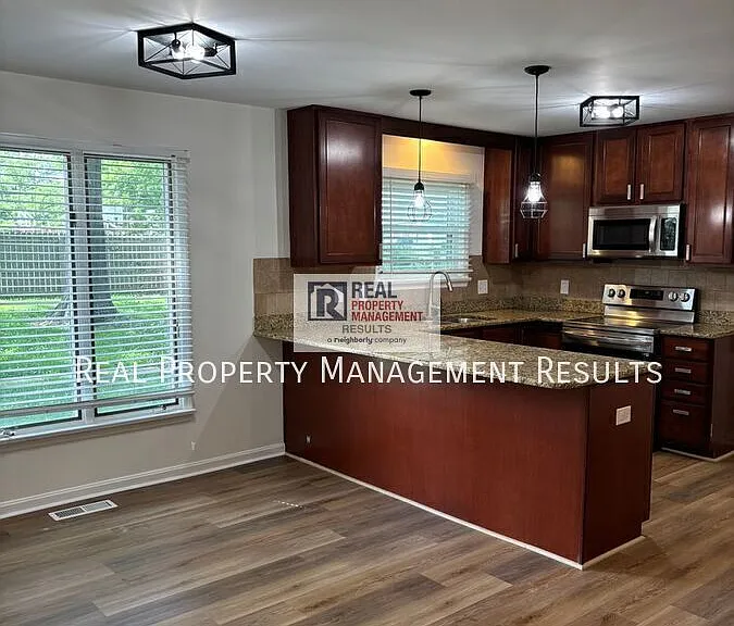5041 E Sherwood Dr — Photo 3