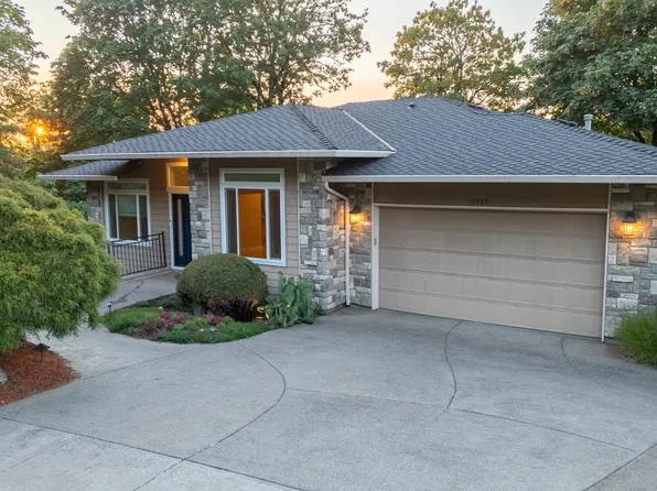 11929 SE Lexington St, Portland, OR 97266