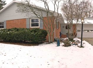 1103 S Westlawn Ave, Champaign, IL 61821