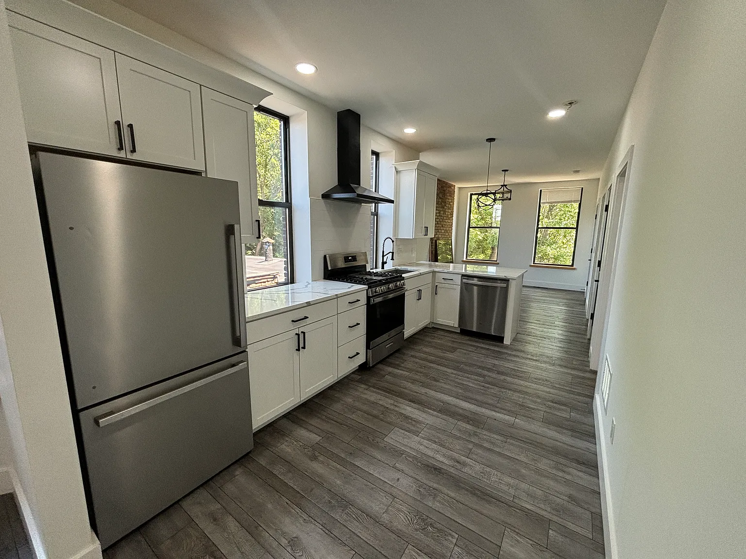 3 bed, 1519 sqft, $1,850 — Photo 3