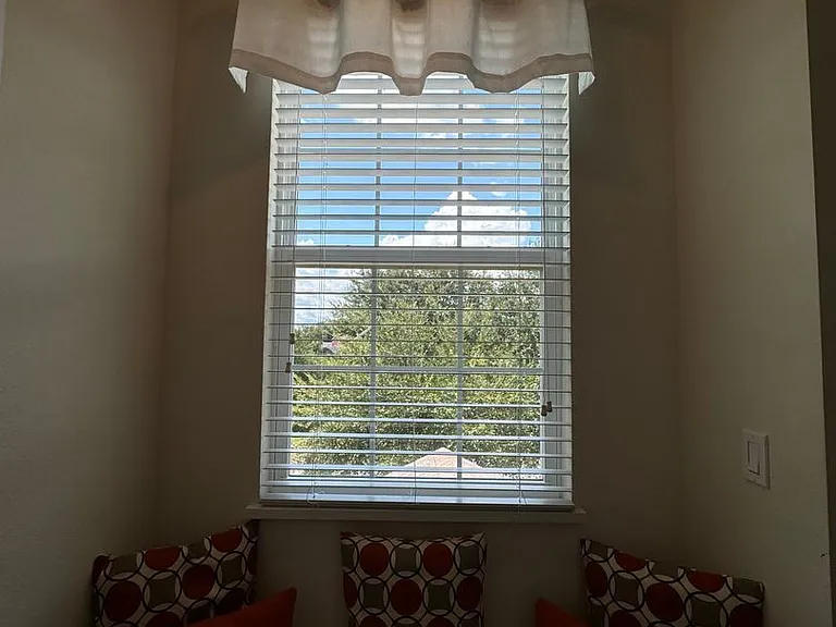1641 Retreat Cir — Photo 19