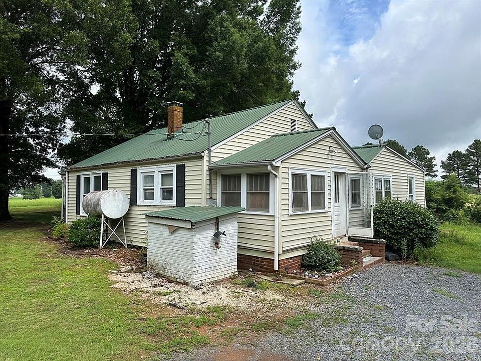 1st image of 30497 Orchard Ln