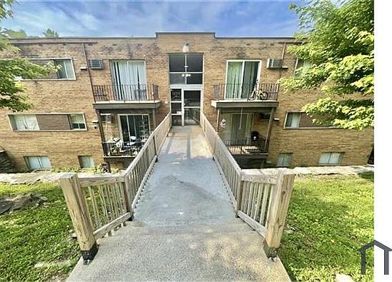 2nd image of 1599 Glen Parker Ave #2