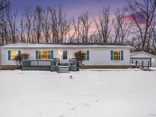 7273 Neff Rd, Mount Morris, MI 48458