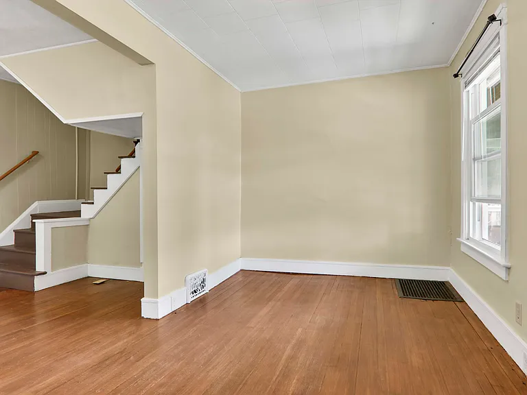 702 S Madison St #1 — Photo 6