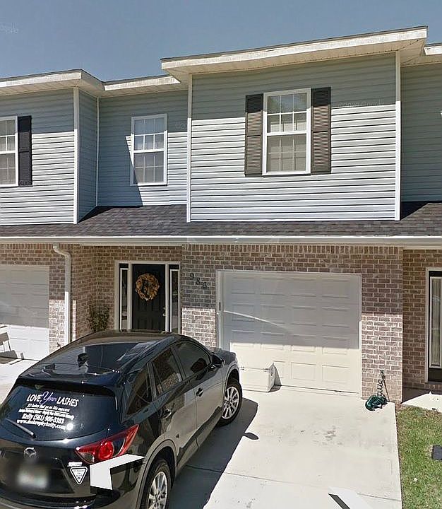 1st image of 986 Leigh Ann Ln