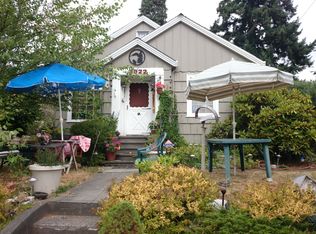 3922 SW Kenyon St, Seattle, WA 98136