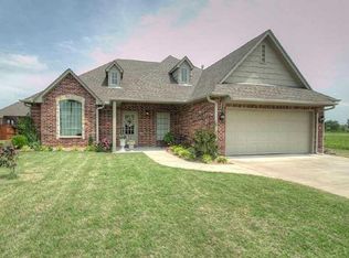 1924 Lester Ave, Bartlesville, OK 74006