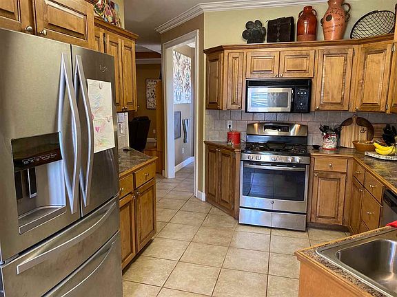 4th image of 5901 Cathedral Hts