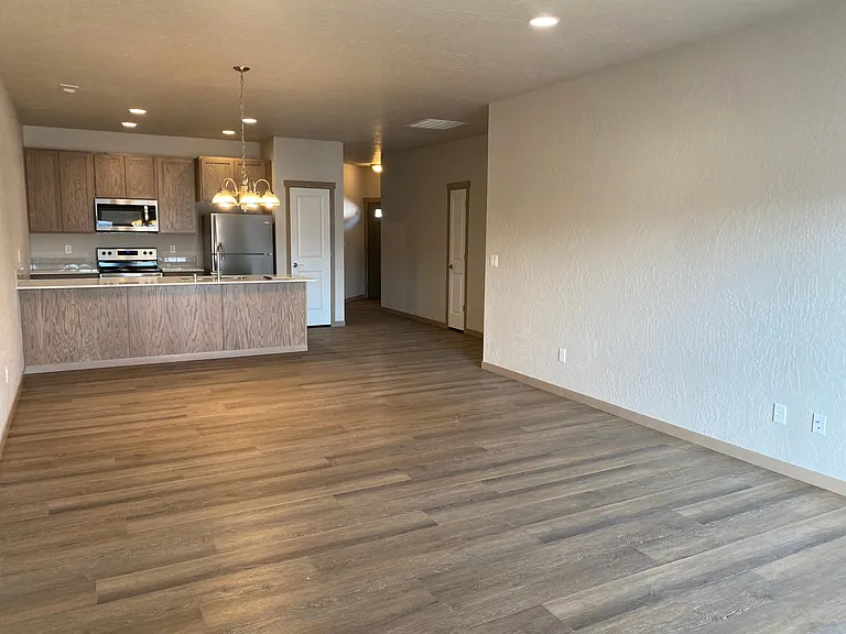 West Meadows Villas — Photo 41