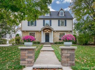 212 N Park Blvd, Glen Ellyn, IL 60137