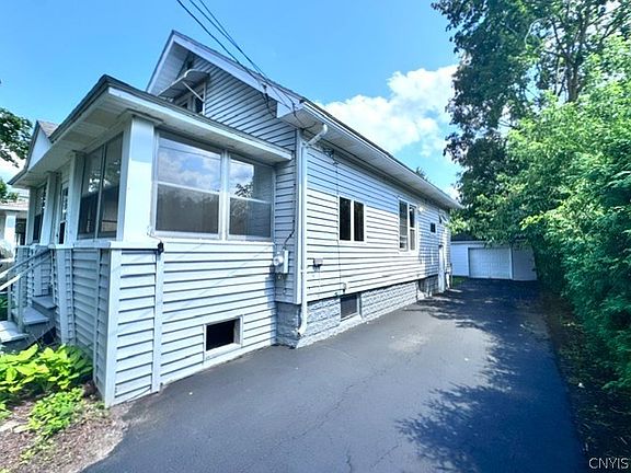2nd image of 1213 Kellogg Ave