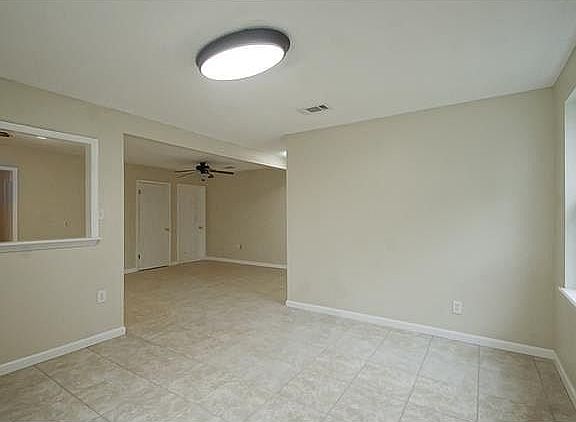 5th image of 1807 Moisant Dr