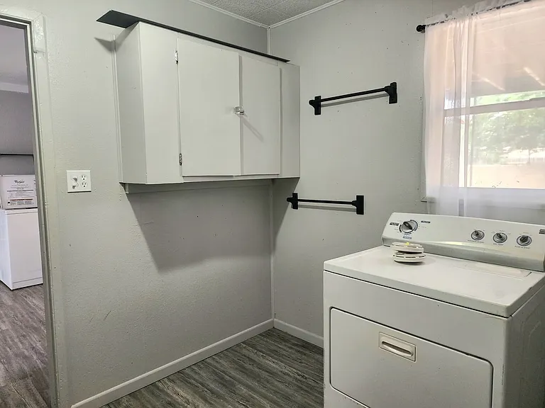 124 New Mexico Dr — Photo 17