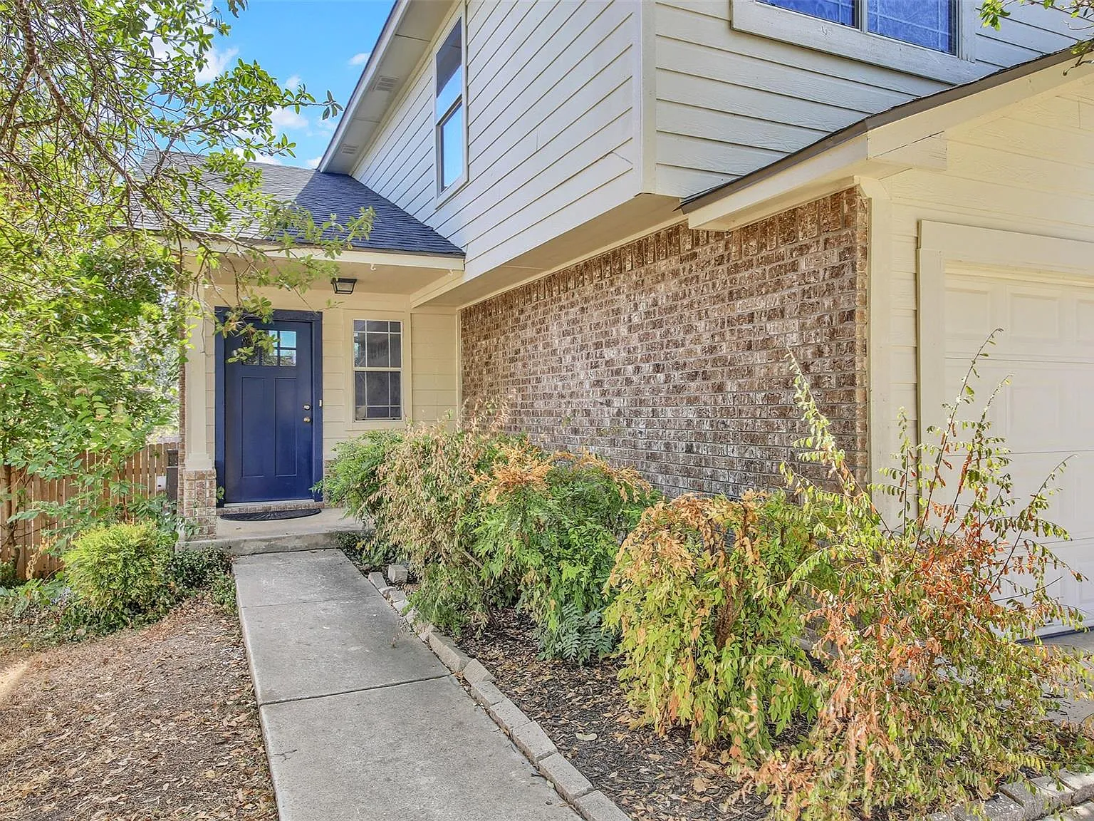 3 bed, 2.5 bath, 1520 sqft, $1,950 — Photo 1