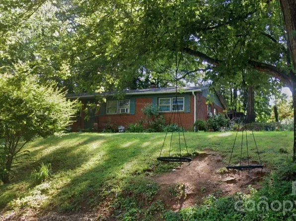 112 Darcus Ln, Asheville, NC 28806