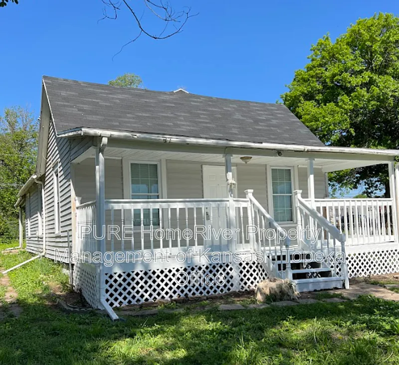 3 bed, 1.0 bath, 1174 sqft, $1,150 — Photo 3