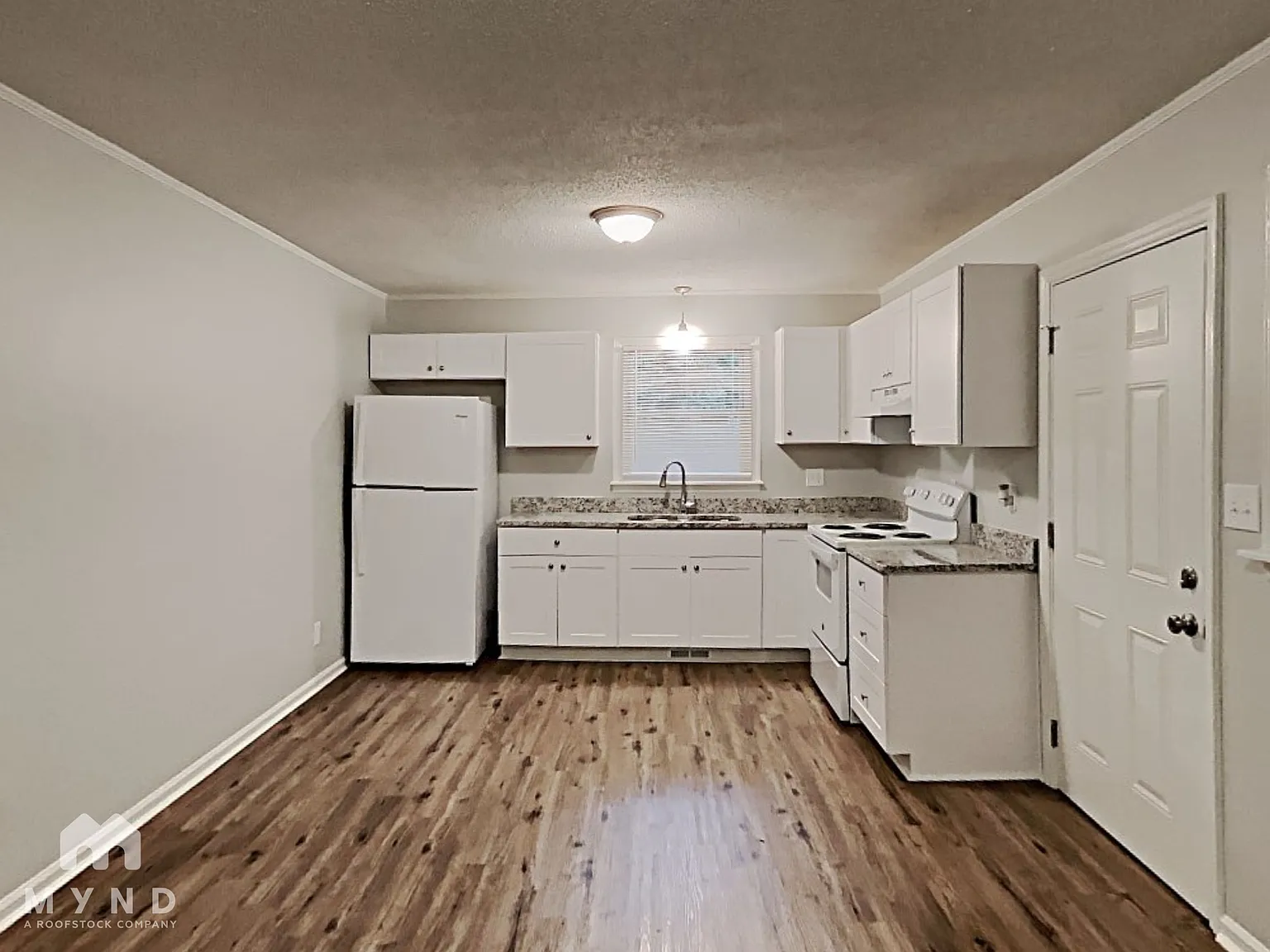 3 bed, 1.5 bath, 1108 sqft, $1,780 — Photo 3
