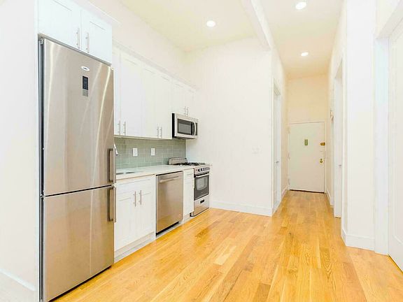 4th image of 342 Lenox Ave Unit 1BB