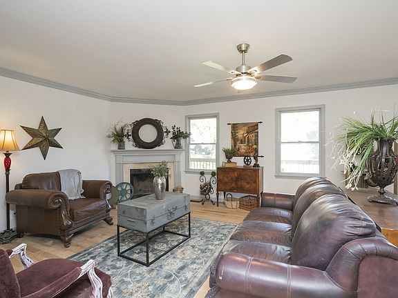 2nd image of 505 Cedar Forest Ct