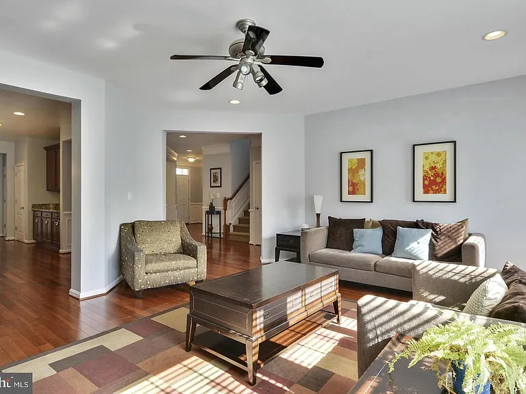 42977 Thornblade Cir — Photo 7