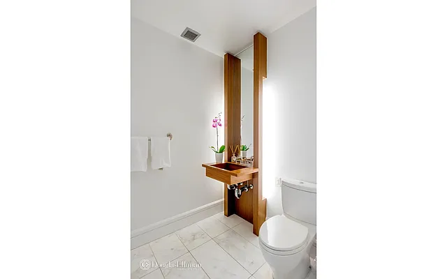 Rented by Douglas Elliman | media 9