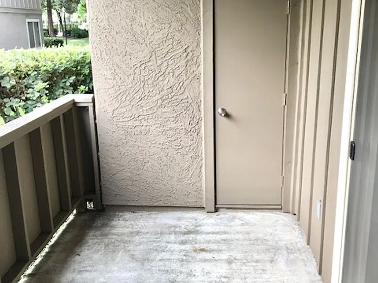 1163 Lakeview Cir — Photo 16