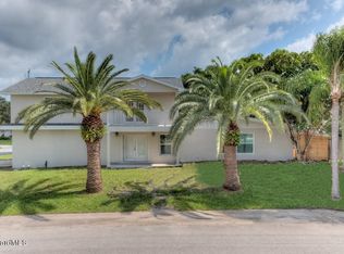470 Seabreeze Dr, Indialantic, FL 32903