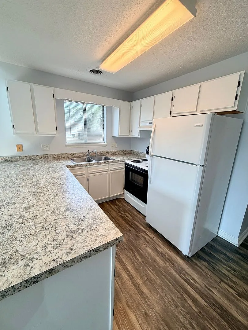 Your Surfside Beach Condo Awaits! — Photo 4