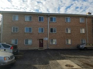 609 S 24th Ave #C2S, Bellwood, IL 60104
