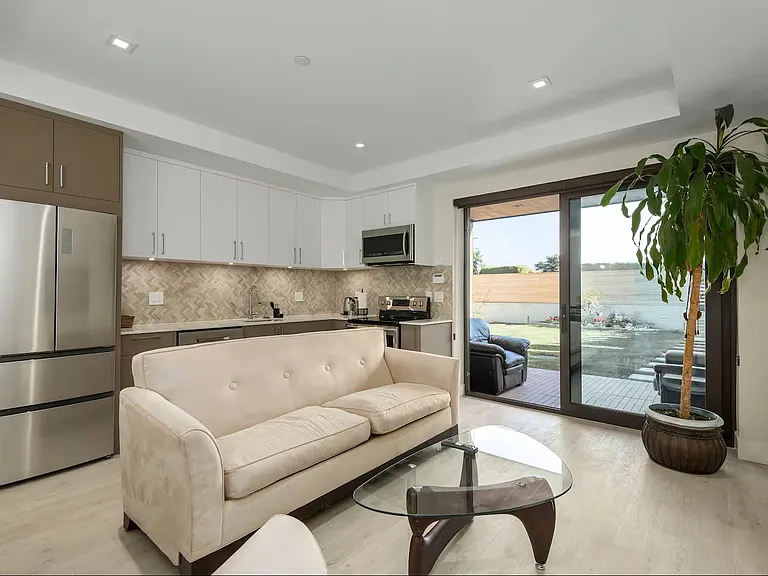 1515 Nelson Ave #2 — Photo 4