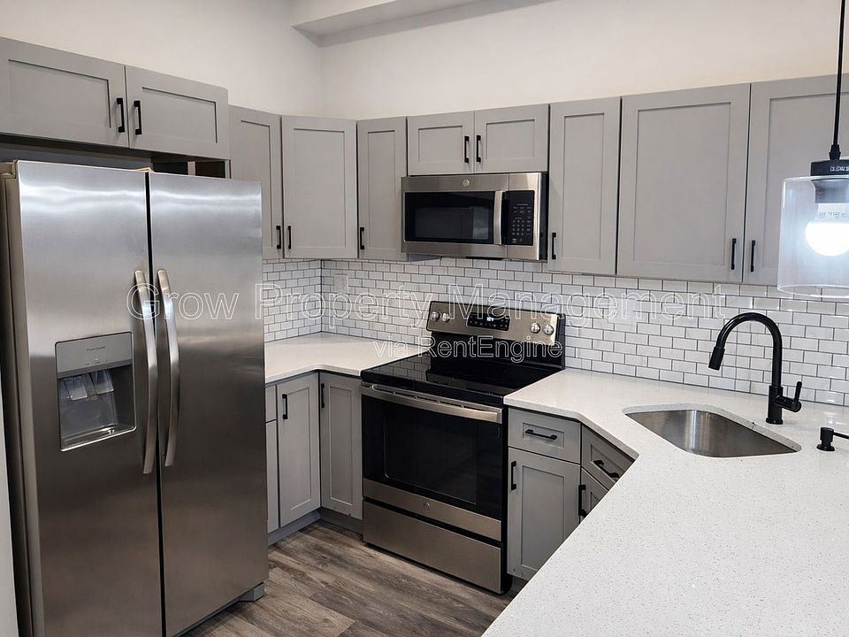 1st image of 623 W Oxford St #1
